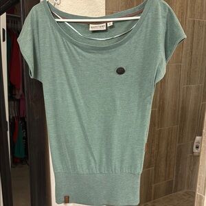 Neketano Women’s Short Sleeve Shirt Green Size Small Green